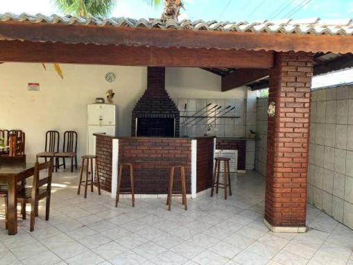 Apartamento 2 Quartos A 5 Minutos A Pe Da Praia Da Enseada 瓜鲁雅 外观 照片