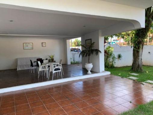 Apartamento 2 Quartos A 5 Minutos A Pe Da Praia Da Enseada 瓜鲁雅 外观 照片