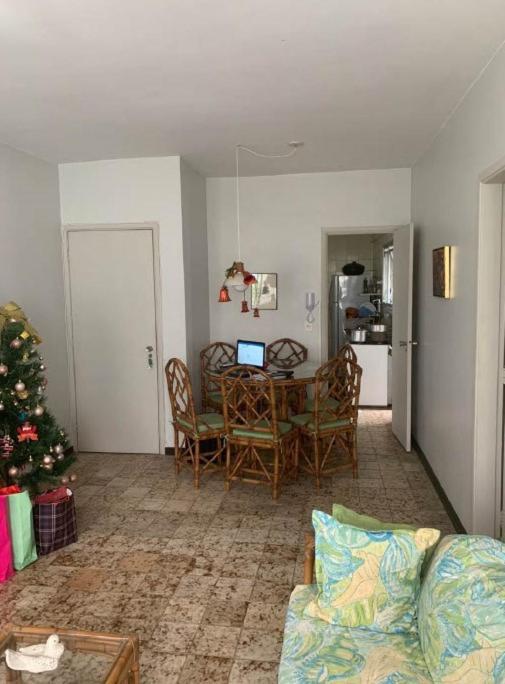 Apartamento 2 Quartos A 5 Minutos A Pe Da Praia Da Enseada 瓜鲁雅 外观 照片
